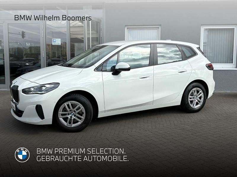 Weiss Gebraucht 2022 BMW 218 Active Tourer Van / Kleinbus | 24.980 € (Fairer Preis) - Bild 1/3