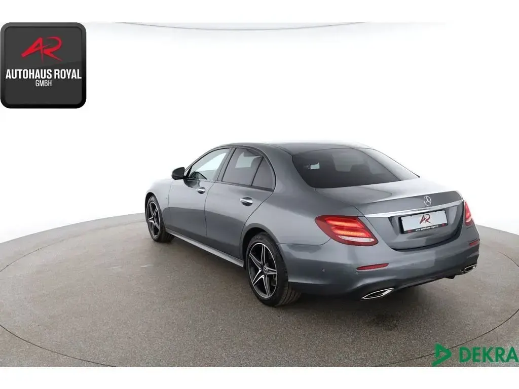 Gebraucht Mercedes E300 AMG 320 PS (235 kW) 2020 Grau (metallic) Limousine