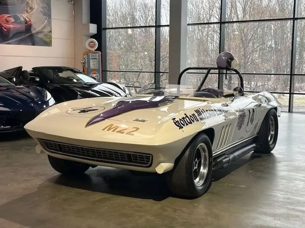 Second-hand Corvette C2 426 CP (313 kW) 1966 Alb Coupe