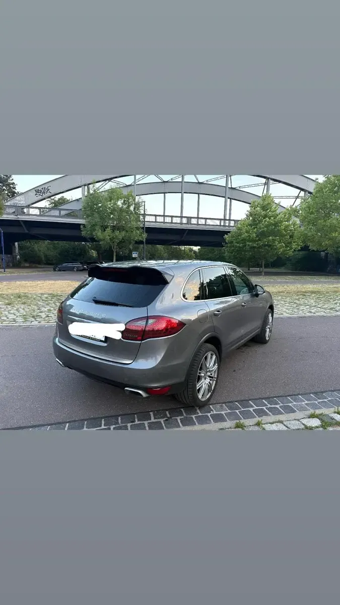Gebraucht Porsche Cayenne Diesel 245 PS (180 kW) 2011 Andere farben SUV