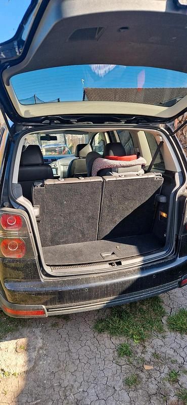 Gebraucht VW Touran Cross 140 PS (102 kW) 2008 Schwarz Van / Kleinbus