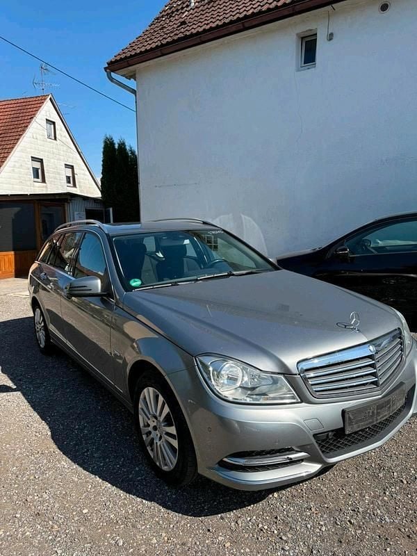 Grau Gebraucht 2011 Mercedes C220 Kombi | 6.450 € (Fairer Preis) - Bild 1/4