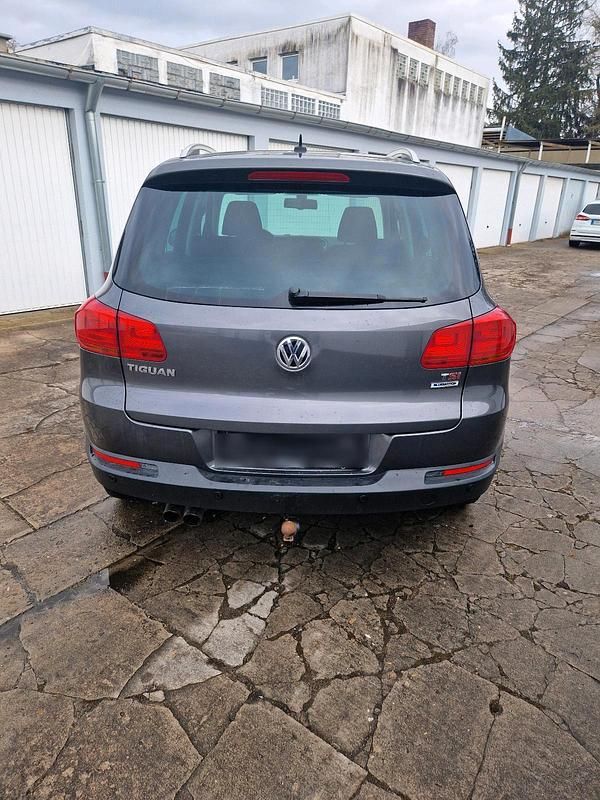 Gebraucht VW Tiguan 150 PS (110 kW) 2016 Grau SUV
