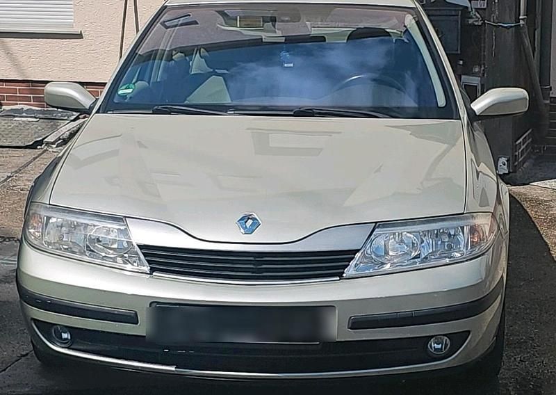 Andere farben Gebraucht 2003 Renault Laguna II Limousine | 1.450 € (Fairer Preis) - Bild 1/4