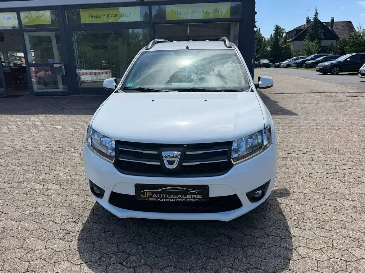 Gebraucht Dacia Logan Lauréate 75 PS (55 kW) 2016 Gletscherweiss Kombi