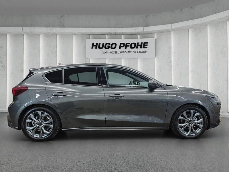 Gebraucht Ford Focus ST-Line X 155 PS (114 kW) 2024 Magnetic metallic Limousine