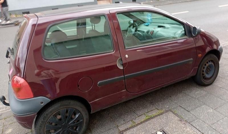 Second-hand Renault Twingo 58 CP (42 kW) 2002 Andere farben Hatchback
