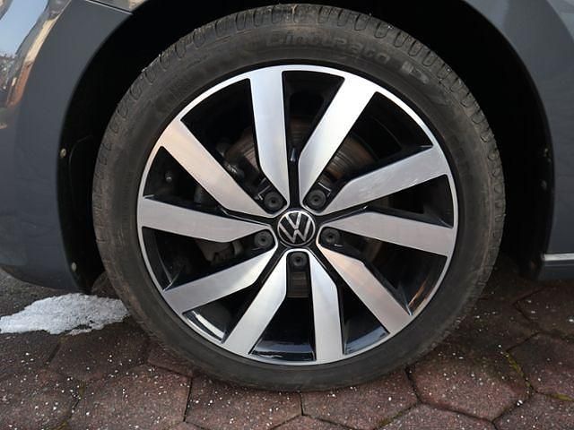 Gebraucht VW Touran Highline 150 PS (110 kW) 2021 Delfingrau metallic Van / Kleinbus