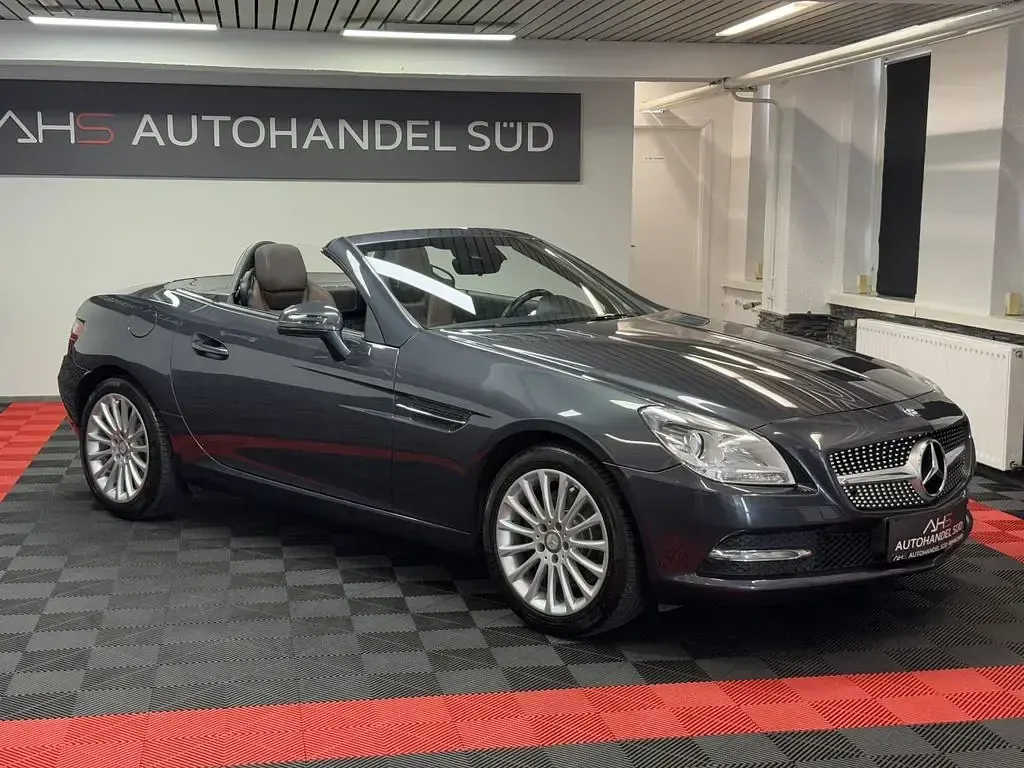 Gebraucht Mercedes SLK250 204 PS (150 kW) 2011 Grau Cabrio