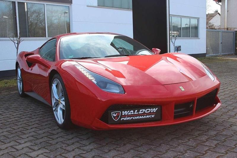 Rot Gebraucht 2018 Ferrari 488 Coupé | 238.000 € (Fairer Preis) - Bild 1/4