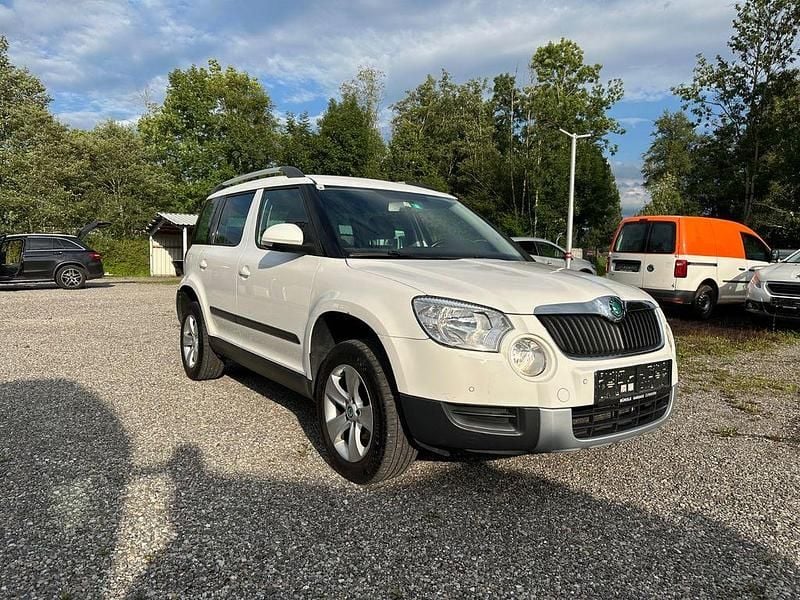 Weiß Gebraucht 2012 Skoda Yeti Active SUV | 2.999 € (Guter Preis) - Bild 1/4