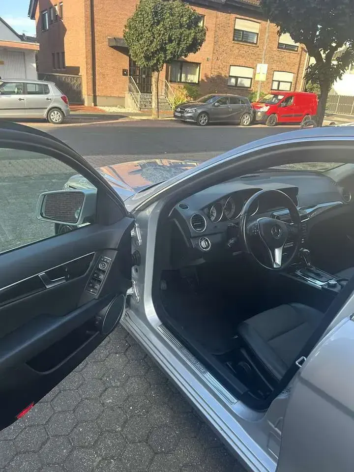 Gebraucht Mercedes C200 Avantgarde 184 PS (135 kW) 2012 Limousine