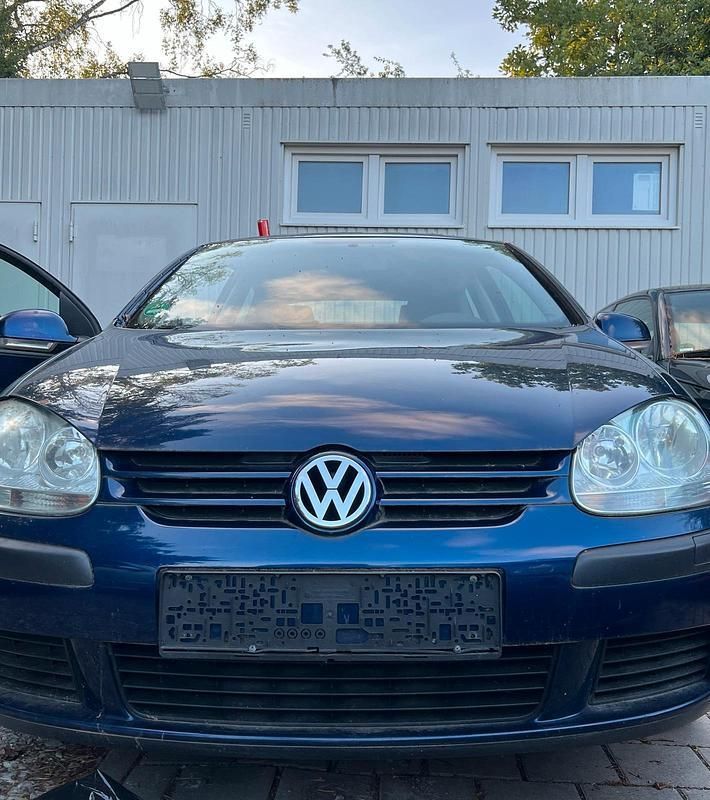 Blau Gebraucht 2005 VW Golf V Coupé | 900 € (Superpreis) - Bild 1/4