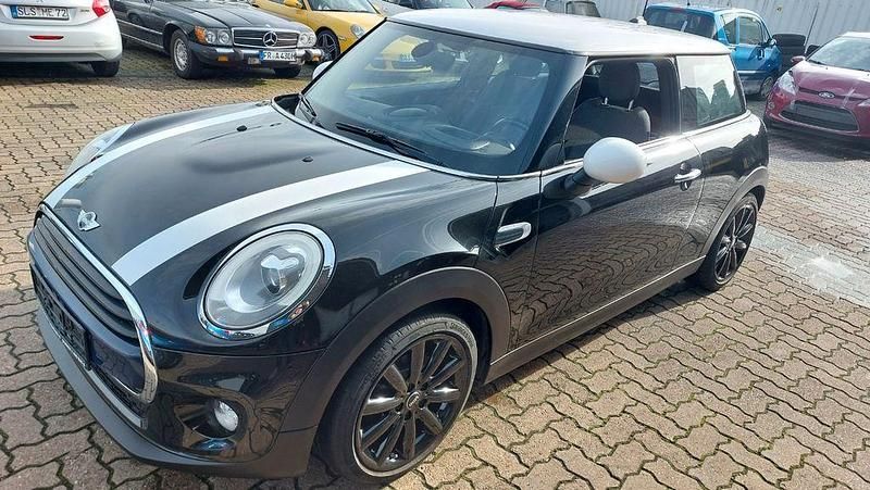 Schwarz Gebraucht 2016 Mini Cooper Kleinwagen | 12.990 € (Etwas zu teuer) - Bild 1/4