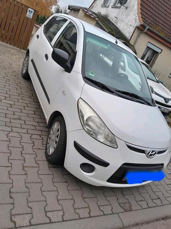 Weiß Gebraucht 2009 Hyundai i10 Kleinwagen | 1.499 € (Superpreis) - Bild 1/4