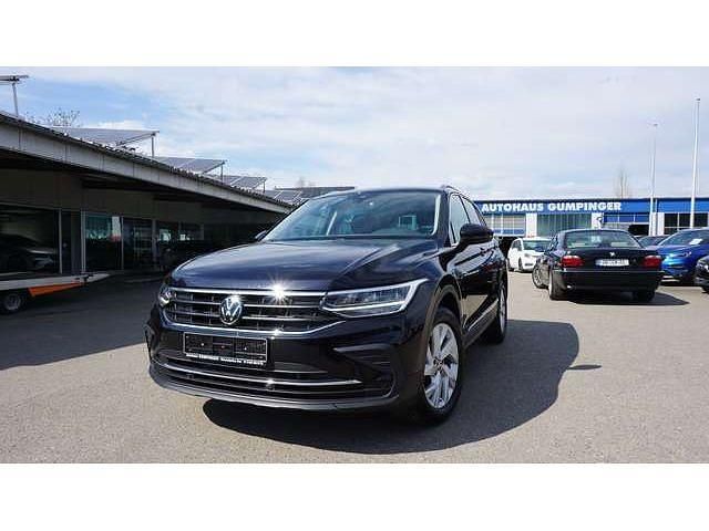 Deep black perleffekt Gebraucht 2024 VW Tiguan Move SUV | 29.900 € (Guter Preis) - Bild 1/4