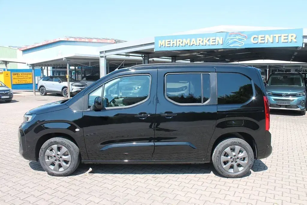 Nowe Opel Combo Life 131 KM (96 kW) 2026 Czarny Minivan