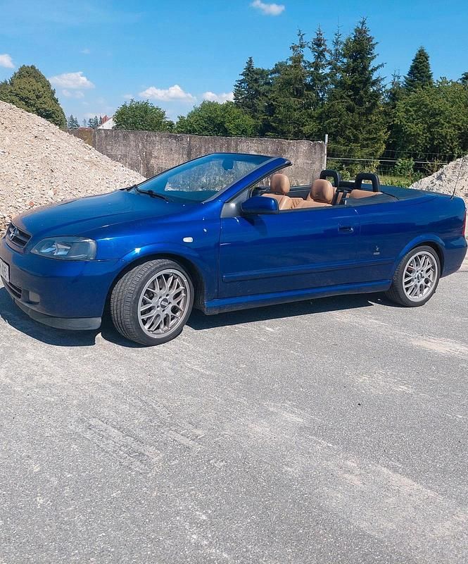 Blau Gebraucht 2003 Opel Astra Cabriolet Cabrio | 2.300 € (Fairer Preis) - Bild 1/4