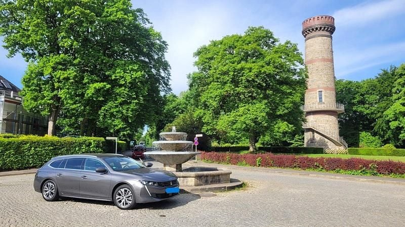 Grau Gebraucht 2021 Peugeot 508 Allure Kombi | 17.200 € (Fairer Preis) - Bild 1/4