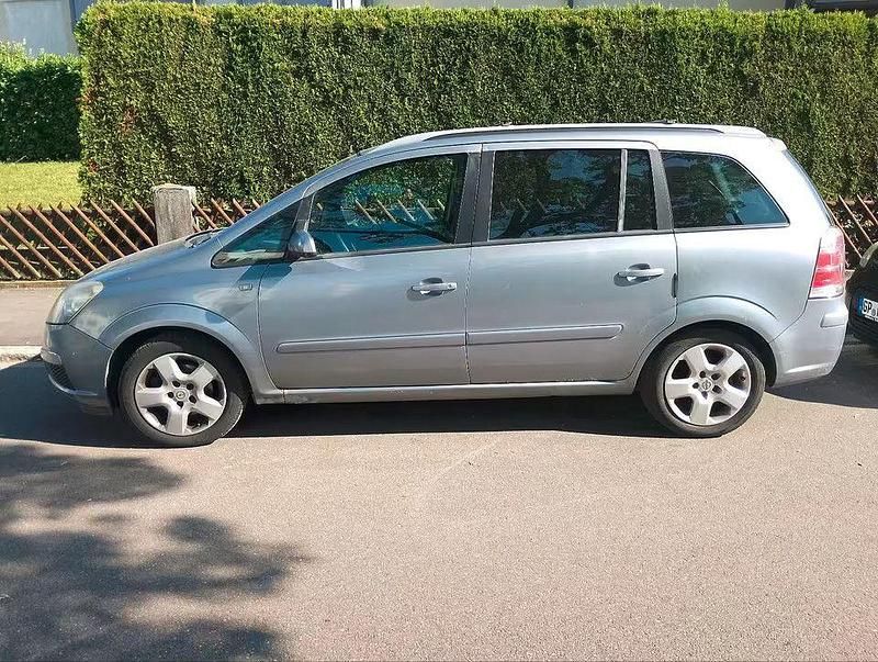 Silber Gebraucht 2006 Opel Zafira Van / Kleinbus | 2.000 € (Fairer Preis) - Bild 1/4