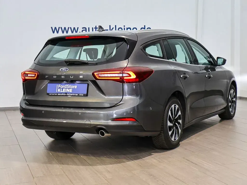 Nuevo Ford Focus Titanium 125 CV (91 kW) 2025 Gris Familiar