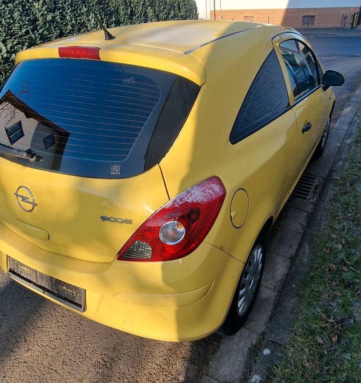 Gebraucht Opel Corsa 60 PS (44 kW) 2010 Gelb Kleinwagen