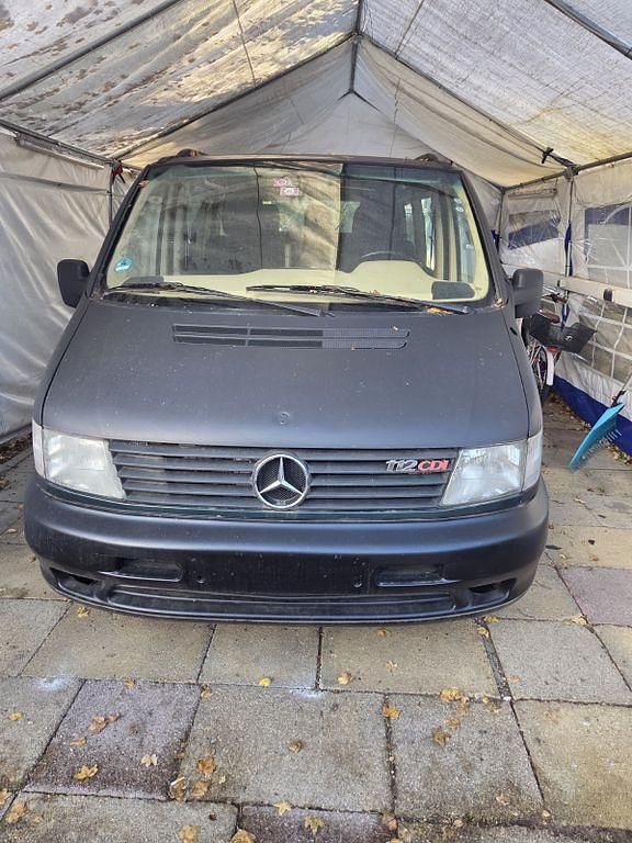 Gebraucht Mercedes Vito 122 PS (89 kW) 2001 Schwarz Van