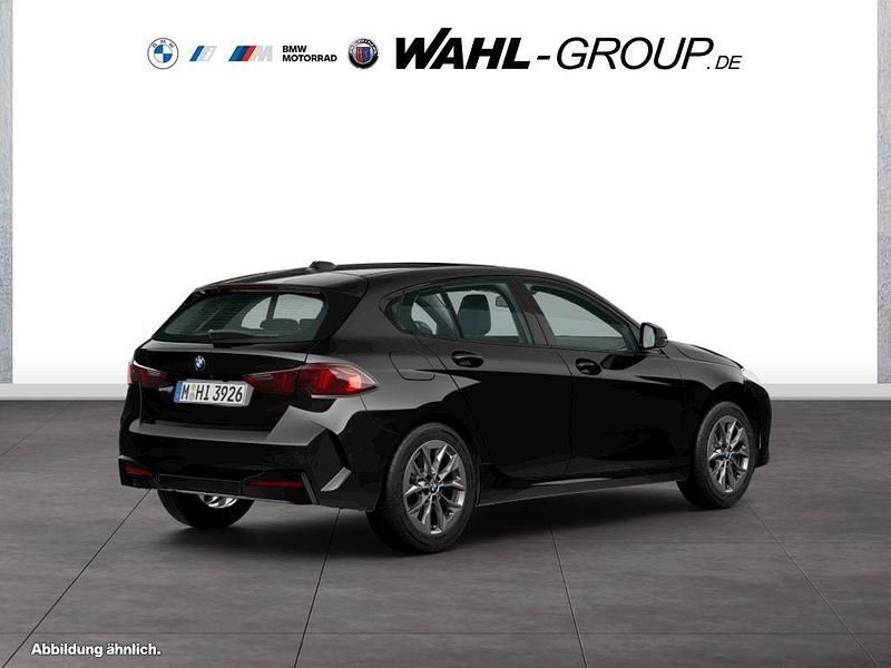 Neu BMW 120 Performance 170 PS (125 kW) 2026 Schwarz Kleinwagen