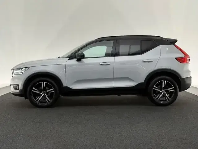 Gebraucht Volvo XC40 R-Design 163 PS (119 kW) 2021 Silber SUV