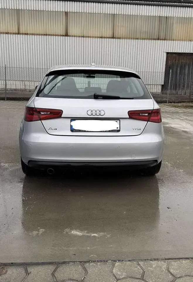 Gebraucht Audi A3 Ambition 110 PS (80 kW) 2015 Silber Kleinwagen