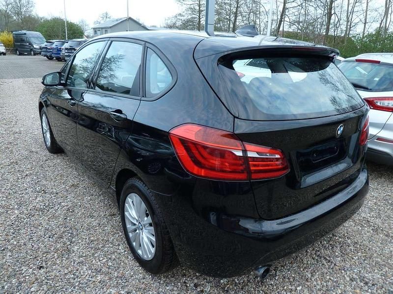 Gebraucht BMW 216 Advantage 102 PS (75 kW) 2017 Schwarz 2 Van / Kleinbus