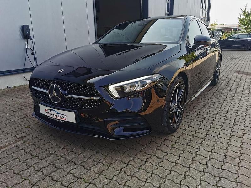 Schwarz Gebraucht 2022 Mercedes A220 AMG Limousine | 30.980 € (Fairer Preis) - Bild 1/4