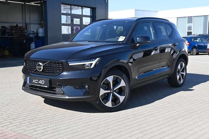 Onyx black metallic Gebraucht 2024 Volvo XC40 Ultra SUV | 42.990 € (Teuer) - Bild 1/4