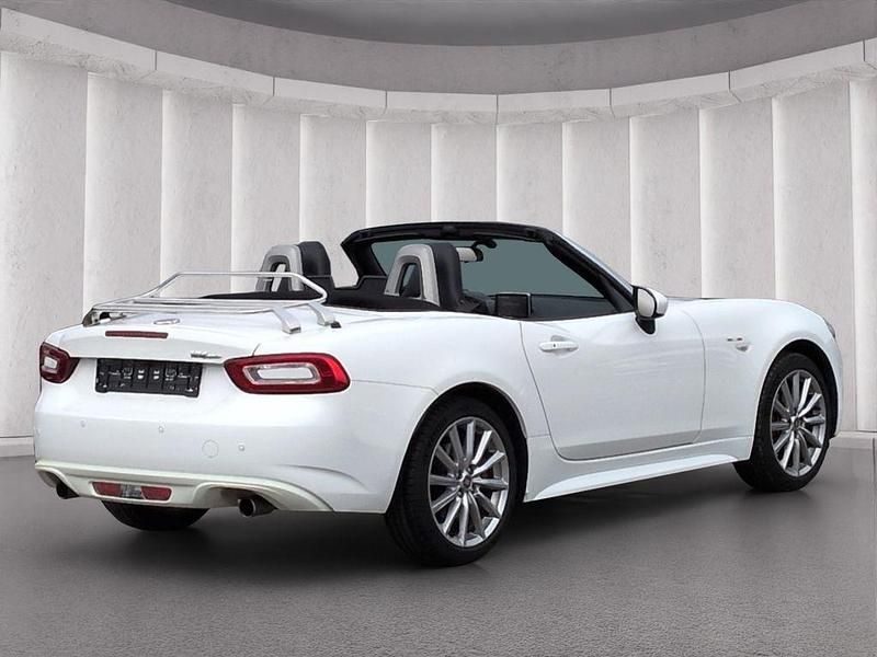 Gebraucht Fiat 124 Spider Lusso 140 PS (102 kW) 2017 Weiß Cabrio