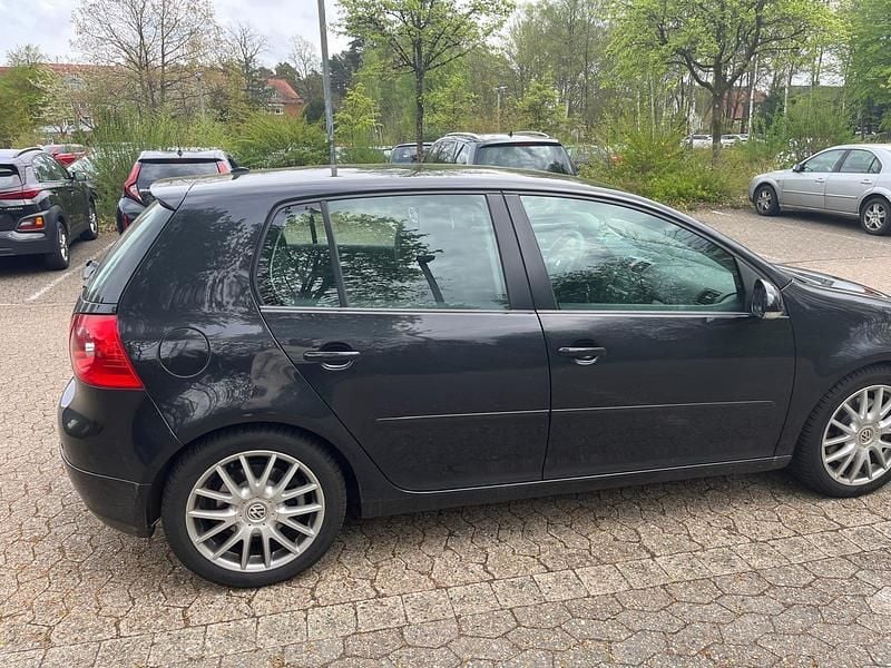 Schwarz Gebraucht 2006 VW Golf V GT Kleinwagen | 5.200 € (Fairer Preis) - Bild 1/4
