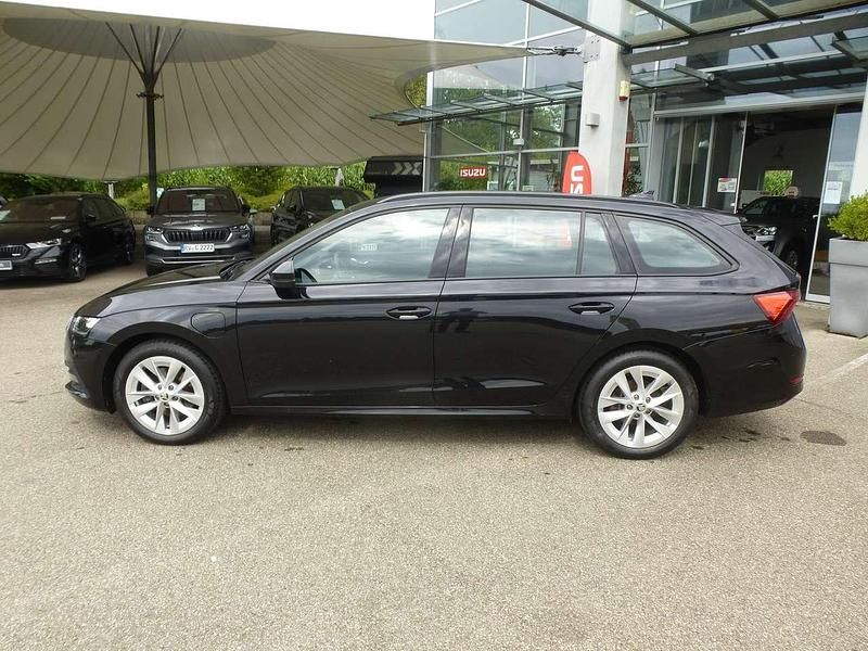 Gebraucht Skoda Octavia Ambition 150 PS (110 kW) 2022 Schwarzmagic perleffekt Kombi