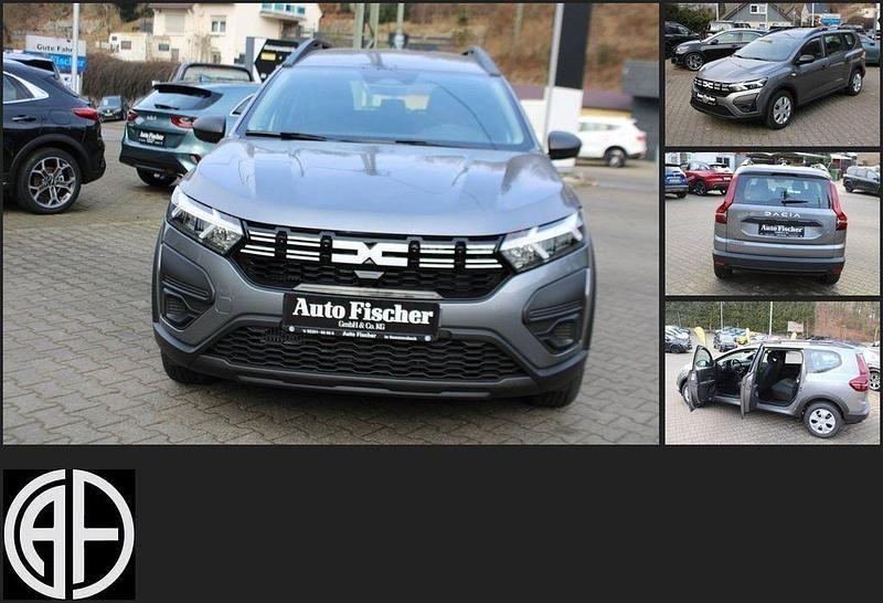 Grau Neu 2025 Dacia Jogger Essentiel Van / Kleinbus | 19.840 € (Superpreis) - Bild 1/4