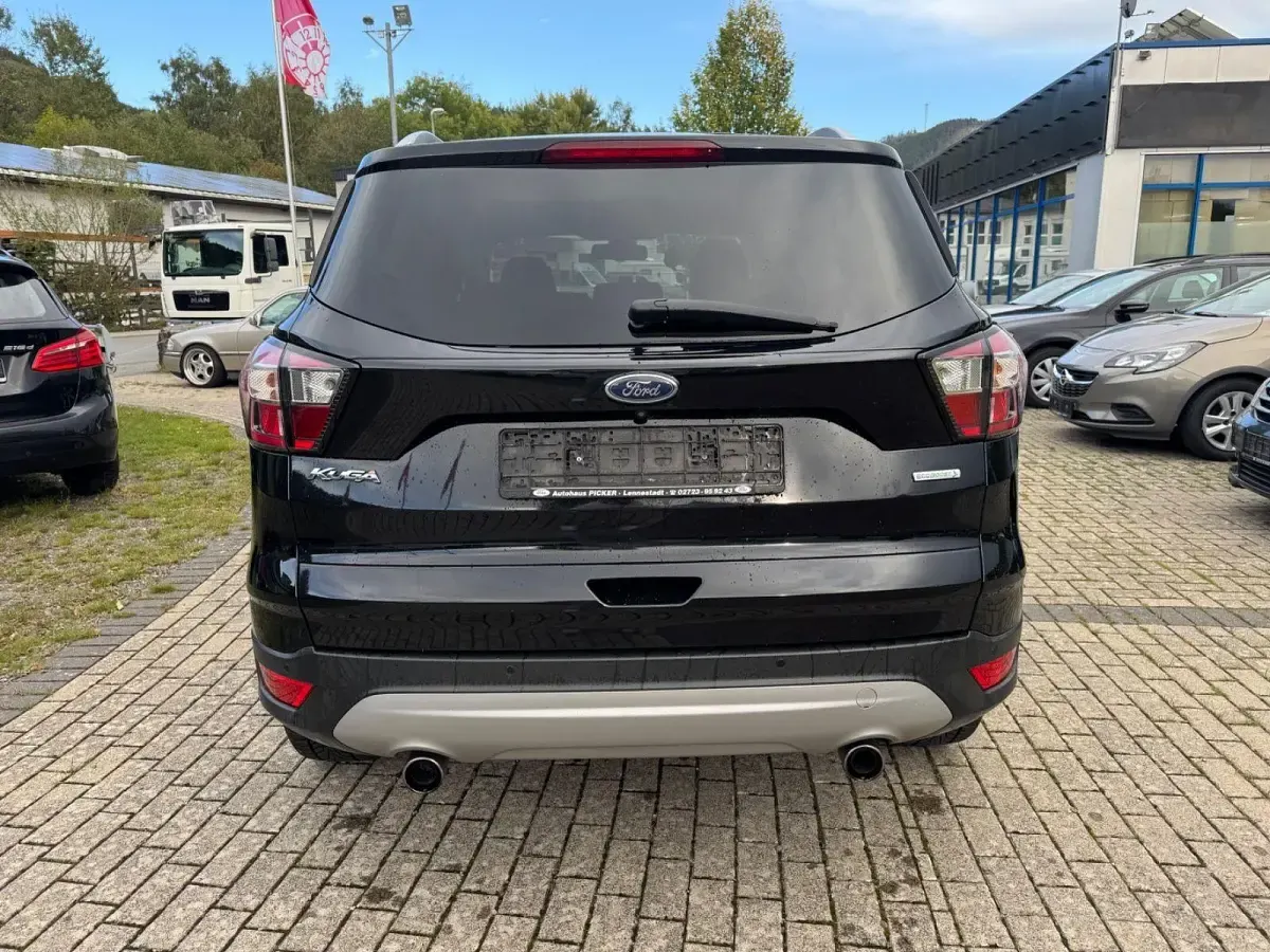 Gebraucht Ford Kuga Cool & Connect 150 PS (110 kW) 2017 Schwarz SUV