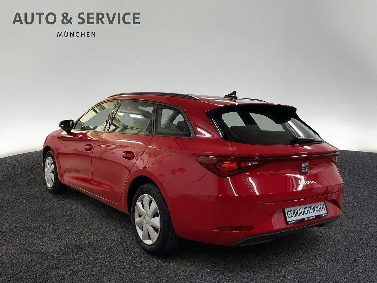 Gebraucht Seat Leon Reference 116 PS (85 kW) 2023 Rot Limousine