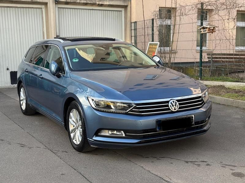 Gebraucht VW Passat 150 PS (110 kW) 2015 Blau Kombi
