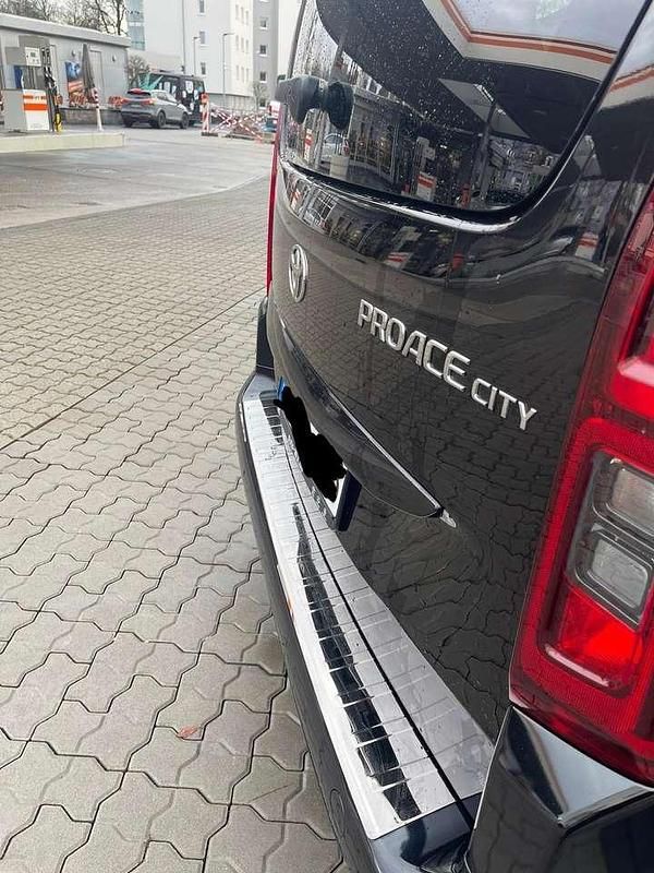 Gebraucht Toyota Proace City City 131 PS (96 kW) 2024 Schwarz Van / Kleinbus