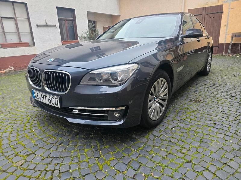 Gebraucht BMW 730 2012 Grau Limousine