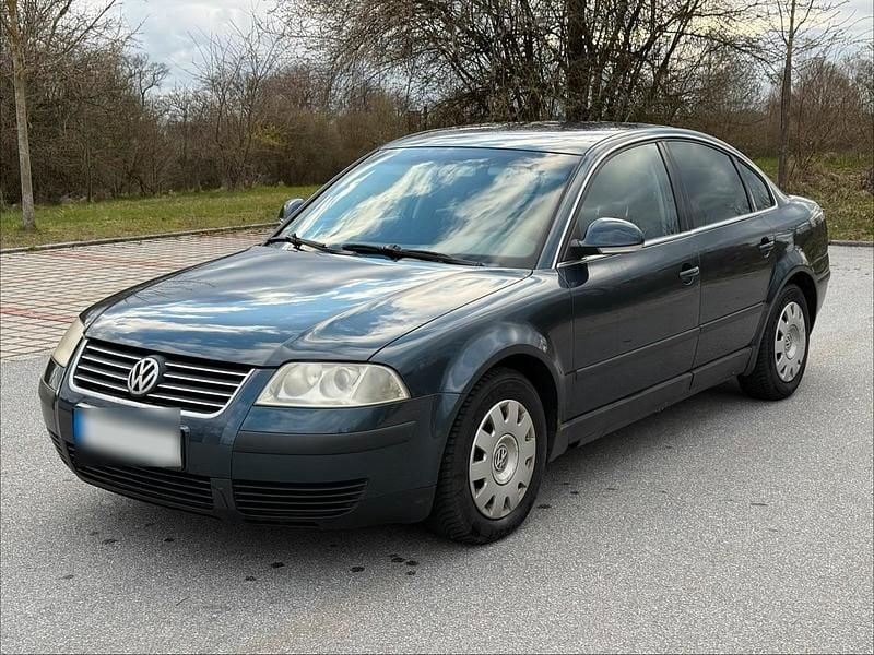 Second-hand VW Passat 116 CP (85 kW) 2004 Albastru Berlinǎ