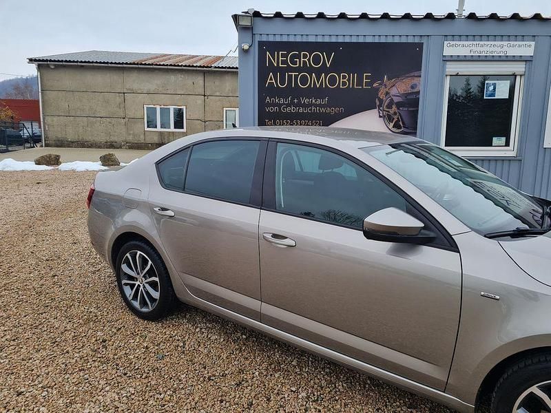 Gebraucht Skoda Octavia Drive 116 PS (85 kW) 2017 Beige Limousine