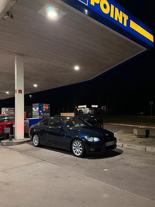 Gebraucht BMW 330 231 PS (169 kW) 2007 Blau Coupé