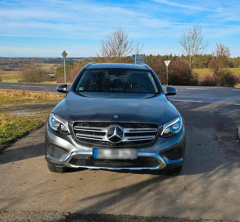 Gebraucht Mercedes GLC250 204 PS (150 kW) 2015 Grau SUV