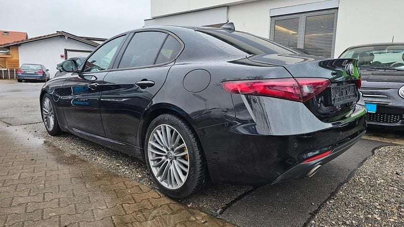 Gebraucht Alfa Romeo Giulia Super 150 PS (110 kW) 2017 Schwarz Limousine
