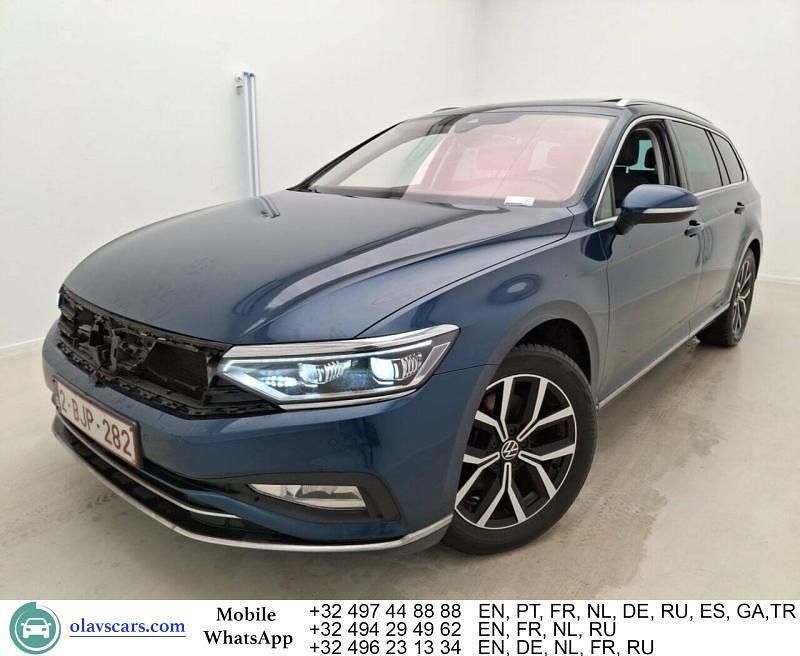 Blau Gebraucht 2021 VW Passat Elegance Kombi | 17.545 € (Fairer Preis) - Bild 1/4