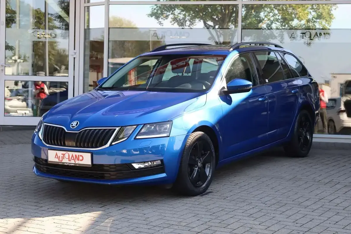 Gebraucht Skoda Octavia Soleil 150 PS (110 kW) 2020 Blau Kombi
