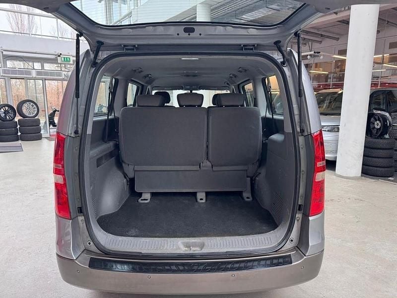 Gebraucht Hyundai H-1 170 PS (125 kW) 2012 Grau Van / Kleinbus